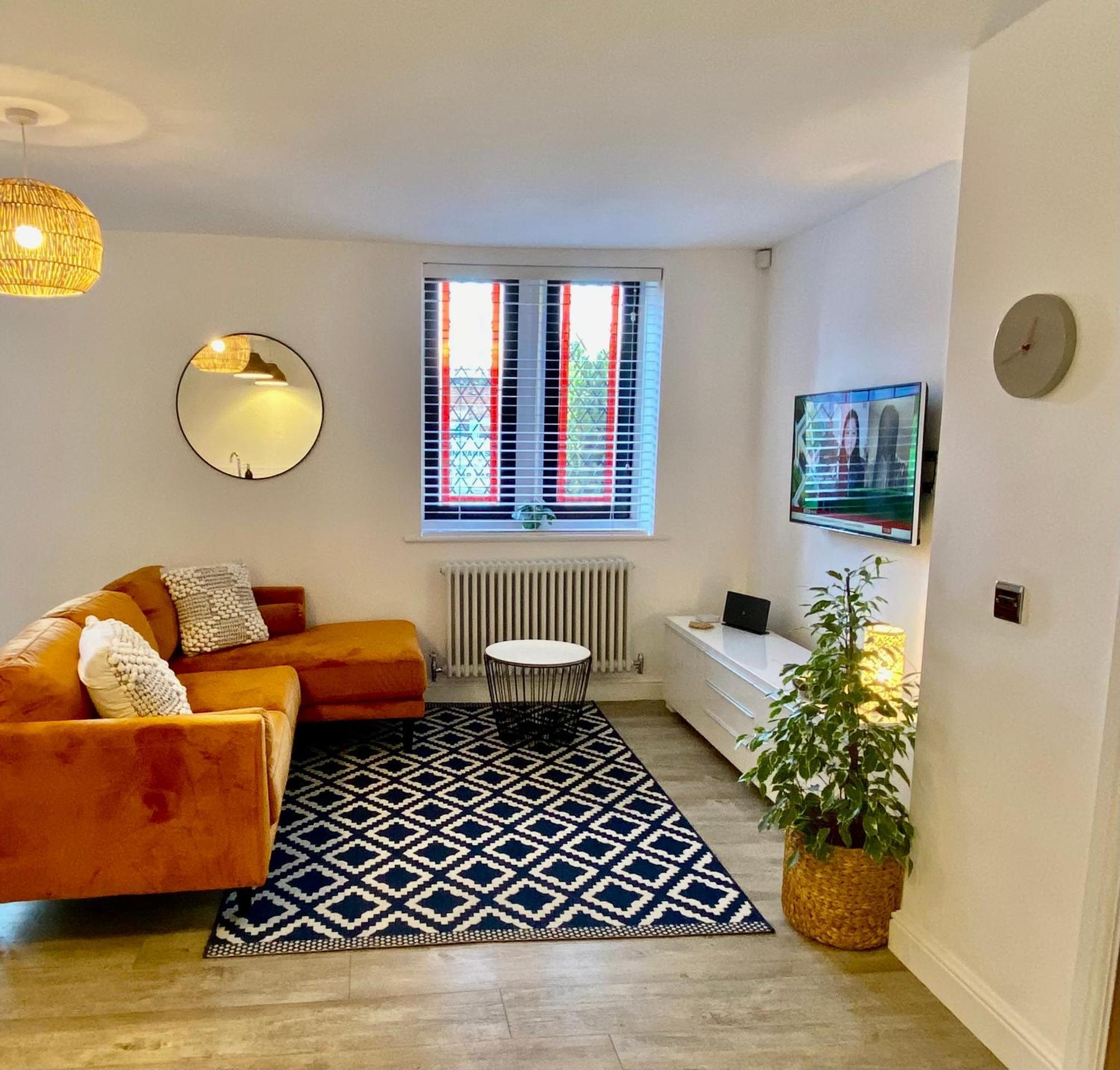 Boutique Chapel Apartment Within City Walls Chester Exterior foto